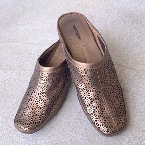 NINE WEST BRONZE LEATHER ‘CLOUD 9’ SLIDE/MULE SHOE LASER CUTOUT DESIGN RARE!